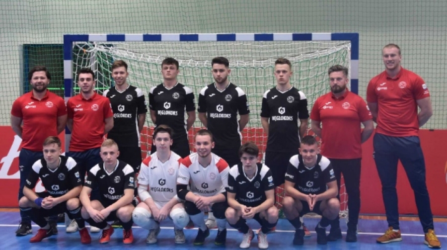 Śląska trójka awansowała do fazy pucharowej Młodzieżowych Mistrzostw Polski w Futsalu w kategorii U19